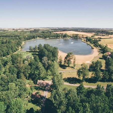 Hotel Terres De France - Moncontour Active Park Zewnętrze zdjęcie