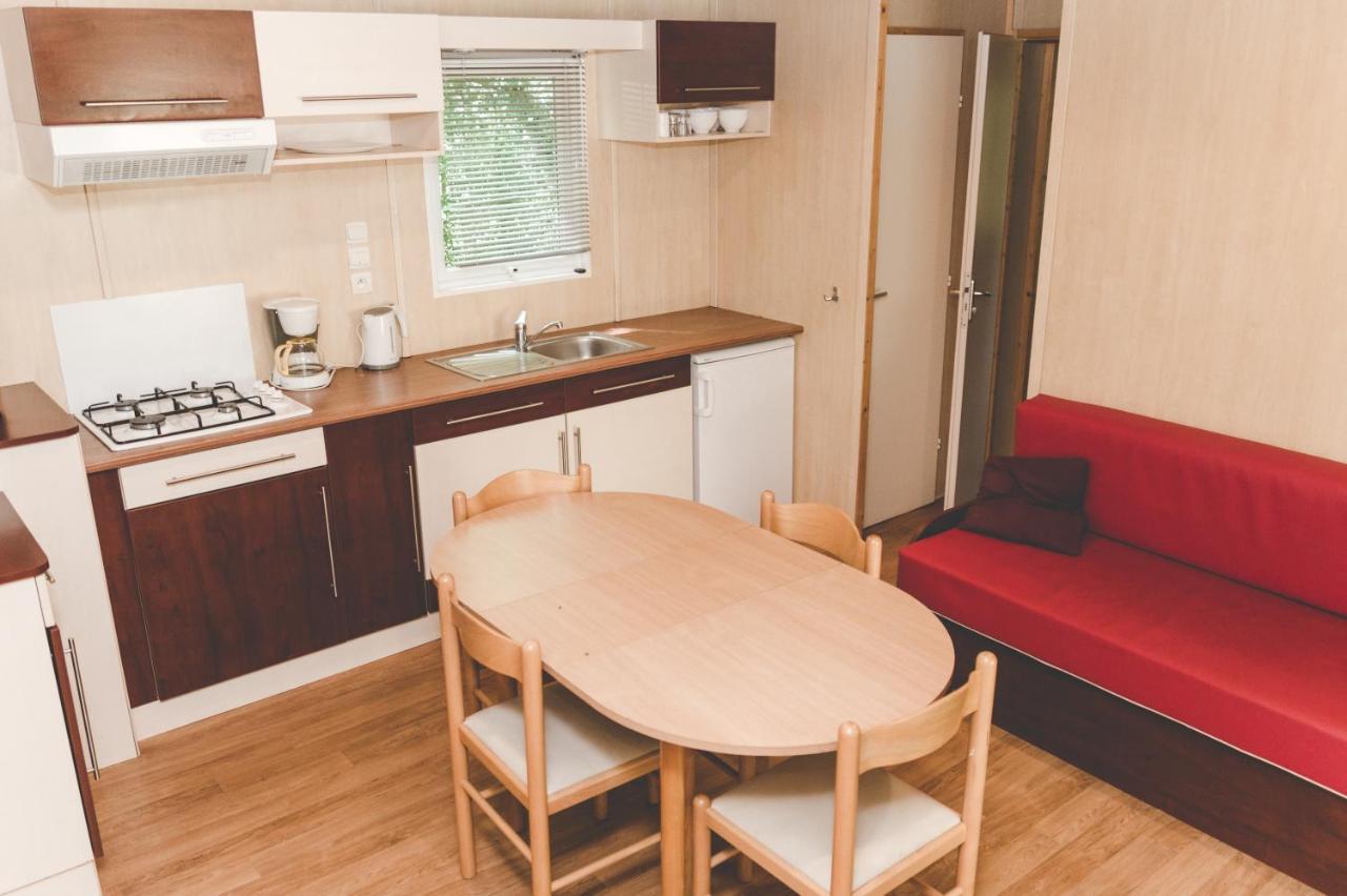 Hotel Terres De France - Moncontour Active Park Zewnętrze zdjęcie